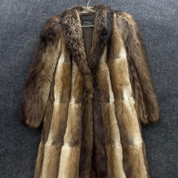 American Vintage Jackets & Blazers - Vintage 1960s full-length Canadian beaver fur coat with rich natural striping